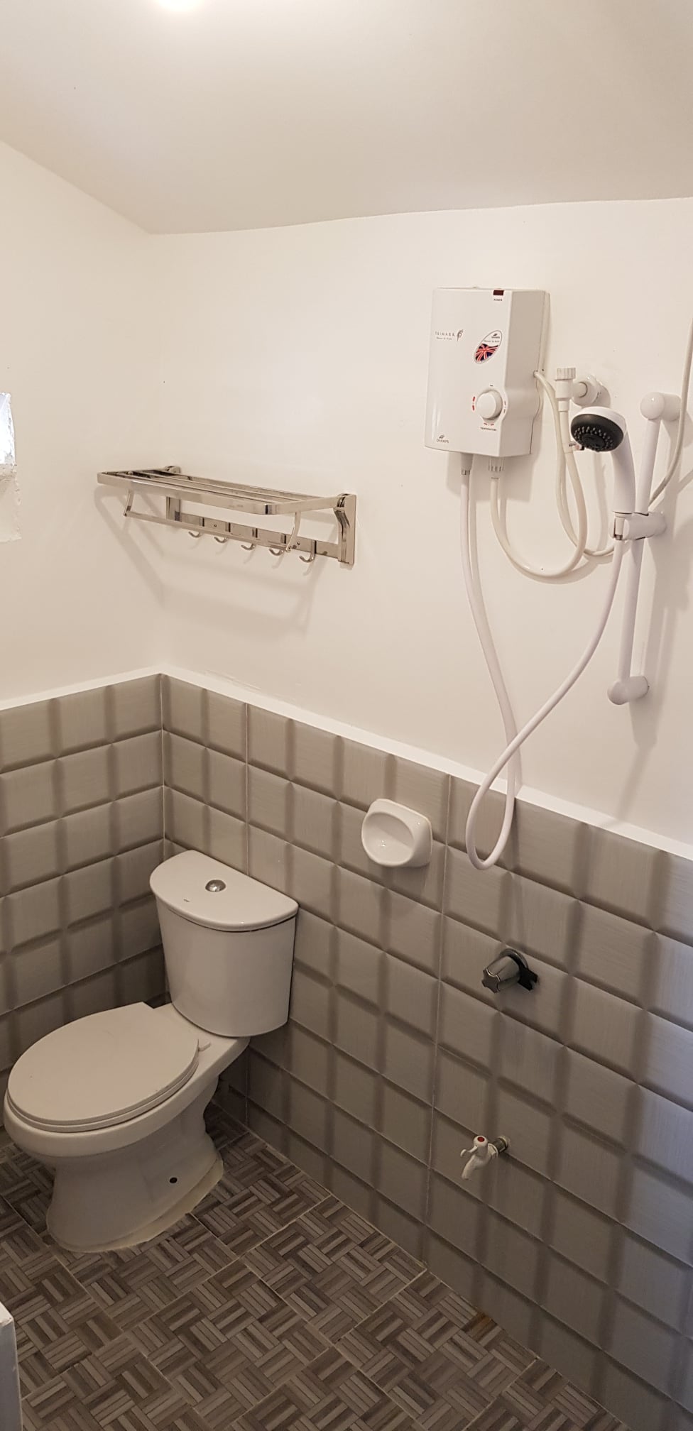 Lakeside Cottage Rest Room